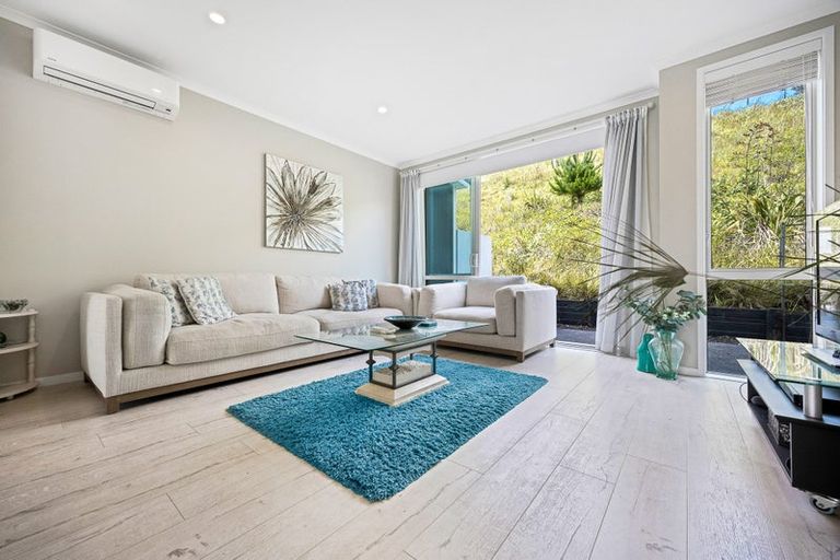 Photo of property in 37 Sanremo Lane, Stanmore Bay, Whangaparaoa, 0932