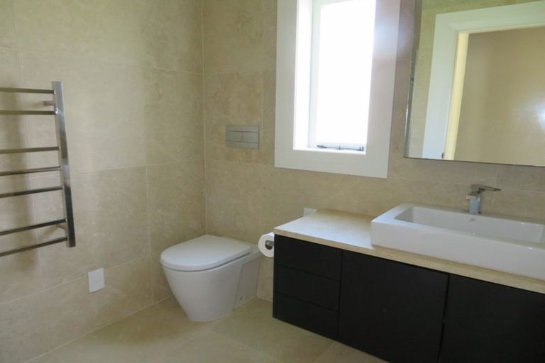 Photo of property in 16a Clifton Road, Hauraki, Auckland, 0622