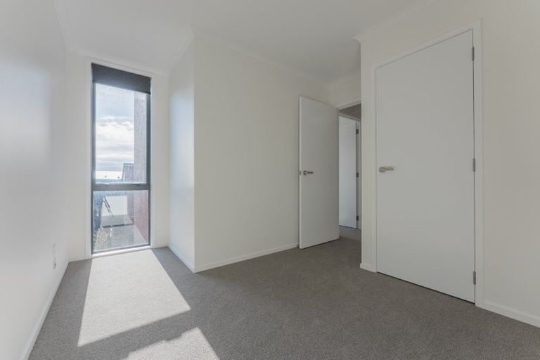 Photo of property in 17/1 Scott Road, Hobsonville, Auckland, 0616