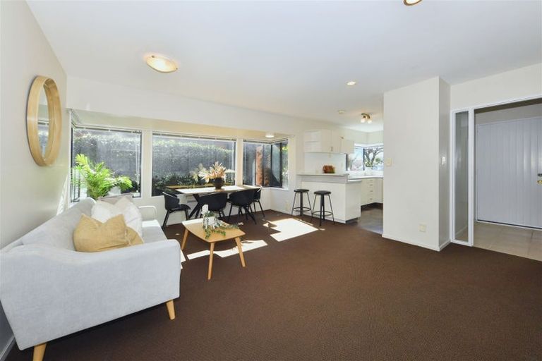 Photo of property in 431a Memorial Avenue, Burnside, Christchurch, 8053