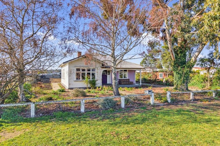 Photo of property in 10 Williams Street, Otane, 4202