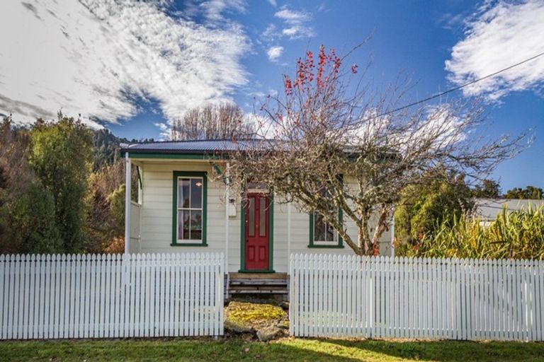 Photo of property in 23 Railway Row, Ohakune, 4625