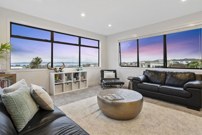 Photo of property in 11 Thistle Close, Beachlands, Auckland, 2018