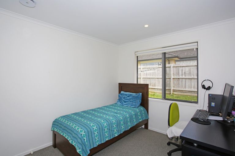 Photo of property in 24 Helenslee Road, Pokeno, 2402