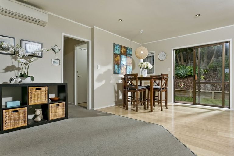 Photo of property in 11 Squirrel Lane, Browns Bay, Auckland, 0630