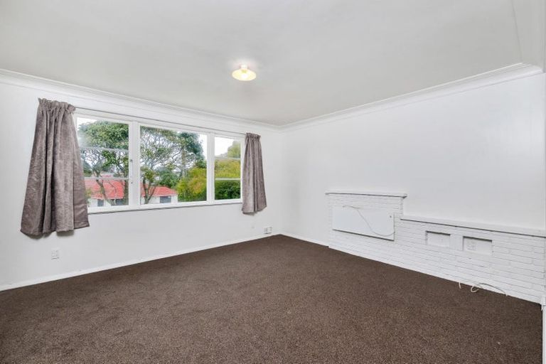 Photo of property in 22 Buller Crescent, Manurewa, Auckland, 2102