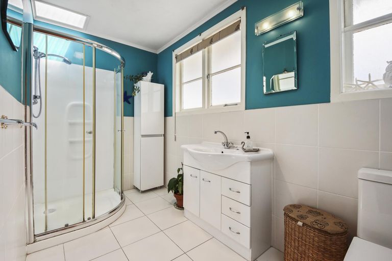 Photo of property in 12 Kereru Street, Henderson, Auckland, 0612