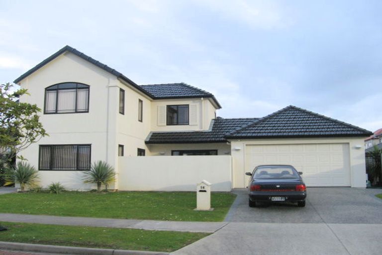Photo of property in 16 Rialto Court, East Tamaki Heights, Auckland, 2016
