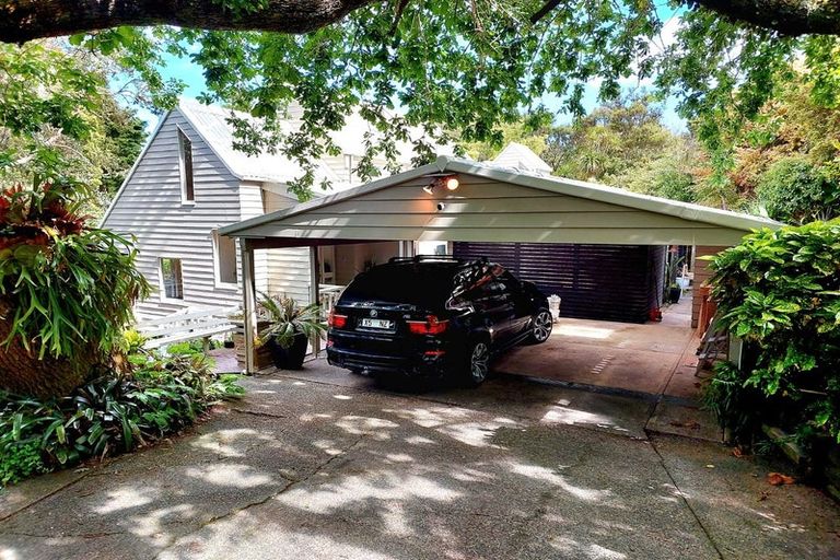 Photo of property in 1/22 Rangatira Road, Birkenhead, Auckland, 0626