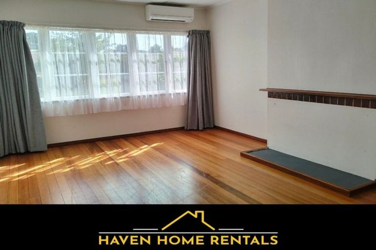 Photo of property in 17 Hall Crescent, Epuni, Lower Hutt, 5011