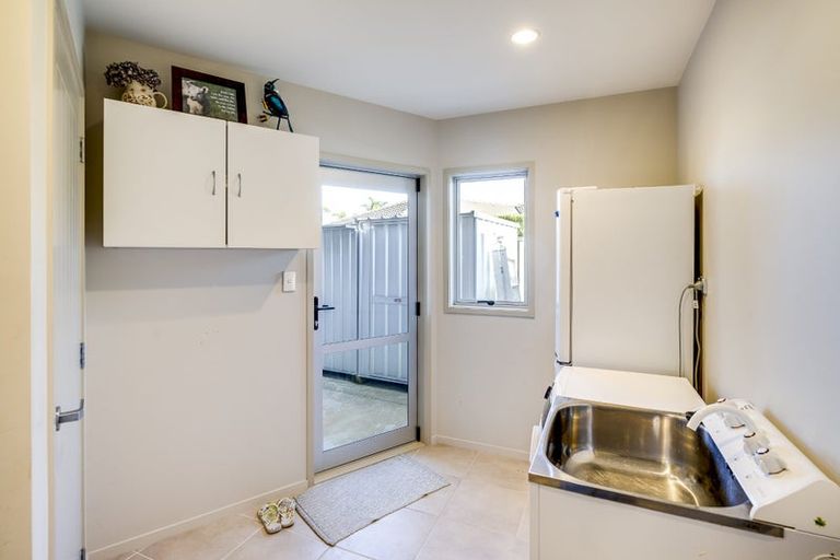 Photo of property in 10 Milford Place, Poraiti, Napier, 4112