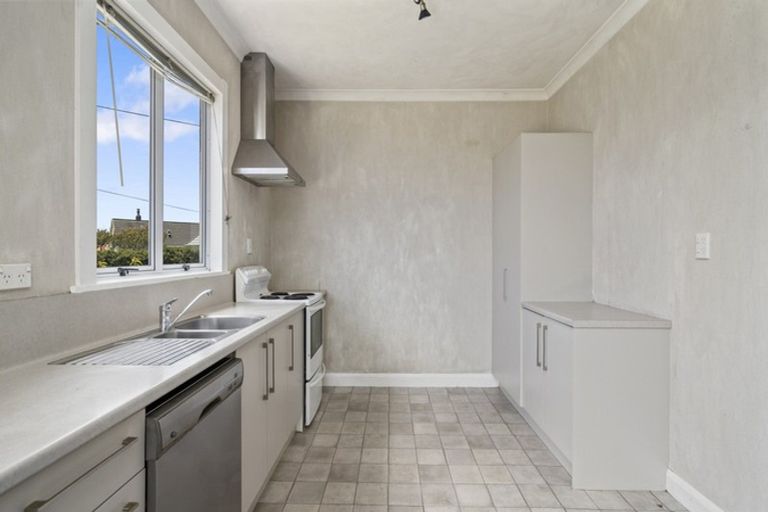 Photo of property in 8a Chard Street, Westown, New Plymouth, 4310