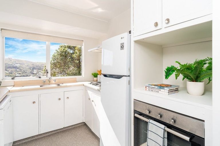 Photo of property in 11 Selkirk Way, Karori, Wellington, 6012