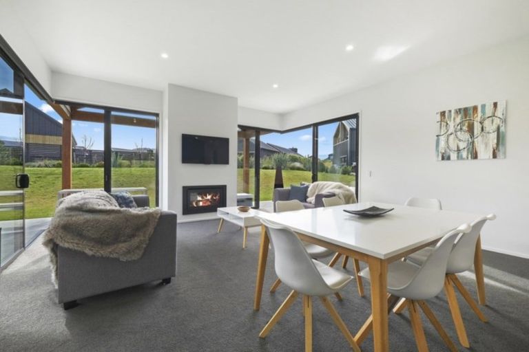Photo of property in 6 Pendeen Crescent, Jacks Point, Queenstown, 9371