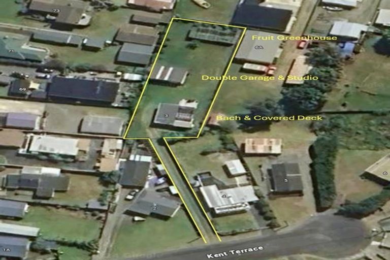 Photo of property in 3 Kent Terrace, Foxton Beach, Foxton, 4815