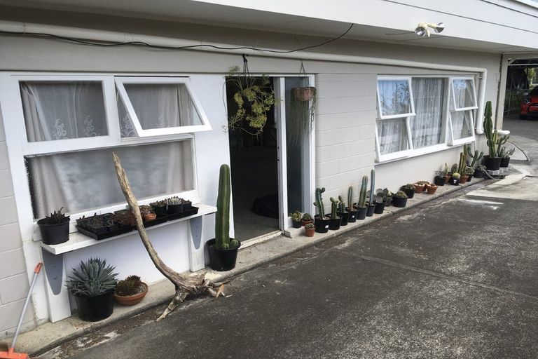 Photo of property in 22 Renwick Street, Papakura, 2110