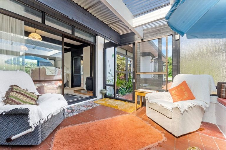 Photo of property in 2/10 Rodney Road, Northcote Point, Auckland, 0627