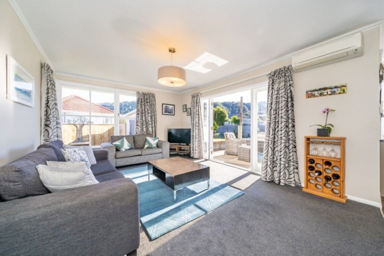 Photo of property in 11 Hector Grove, Trentham, Upper Hutt, 5018