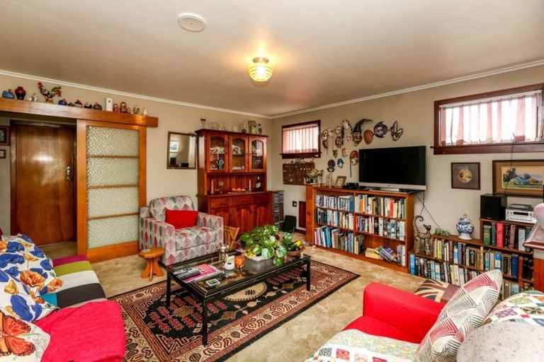 Photo of property in 12 Walsh Road, Westown, New Plymouth, 4310