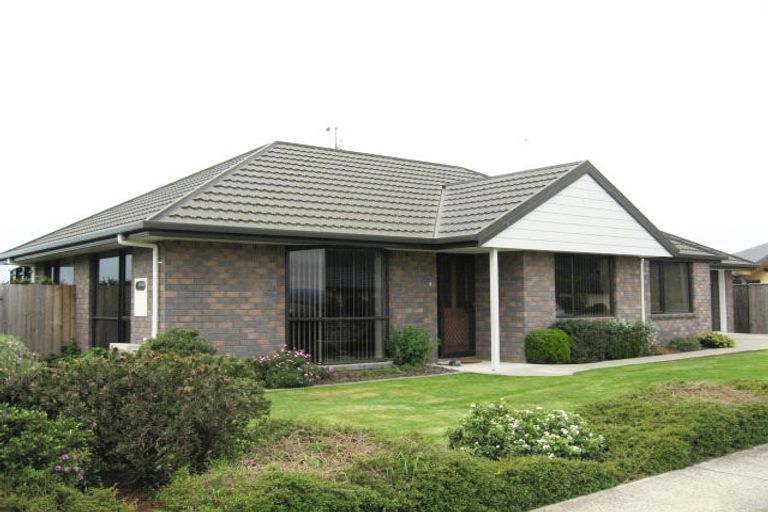 Photo of property in 44 Hoult Crescent, Monaco, Nelson, 7011