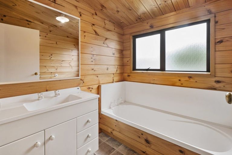 Photo of property in 17 Hodgkins Street, Pukehangi, Rotorua, 3015