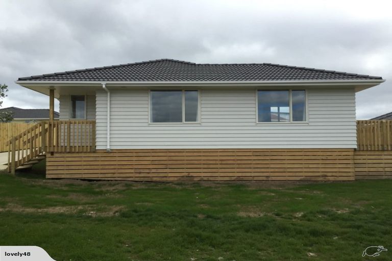 Photo of property in 68a Kelman Road, Kelston, Auckland, 0602