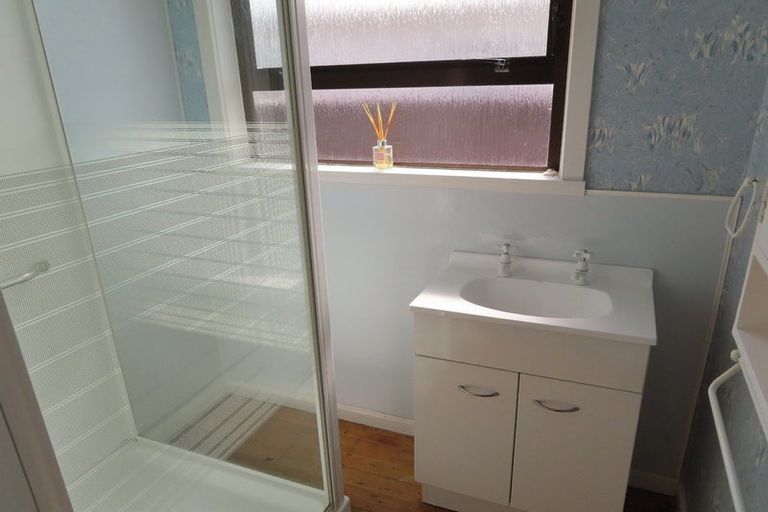 Photo of property in 2 Kirkcaldy Street, Petone, Lower Hutt, 5012