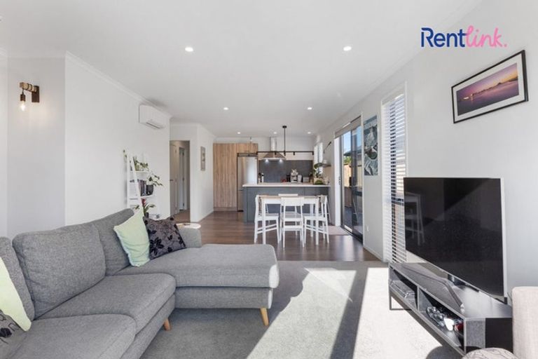 Photo of property in 79 Hills View Drive, Papamoa, 3118