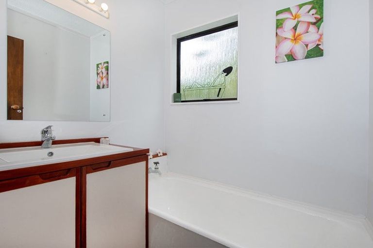 Photo of property in 25 Tikorangi Place, Morningside, Whangarei, 0110