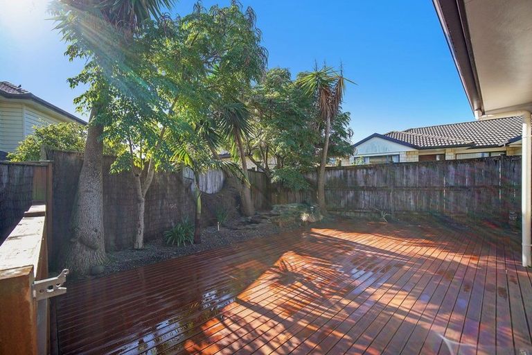 Photo of property in 12 Breon Place, Flat Bush, Auckland, 2016