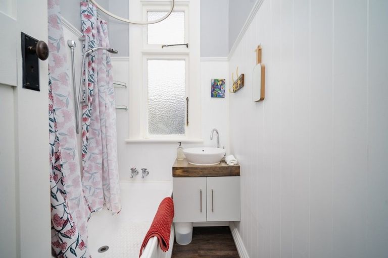 Photo of property in 25 Hugh Street, Sawyers Bay, Port Chalmers, 9023