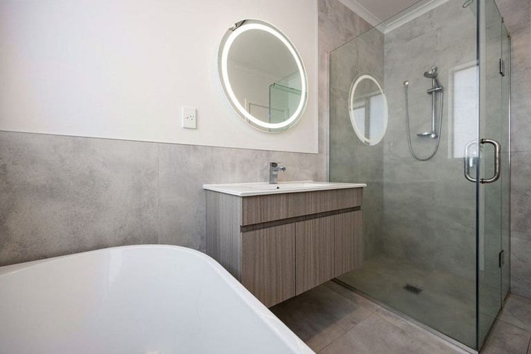 Photo of property in 30 Ruru Street, Cambridge, 3434