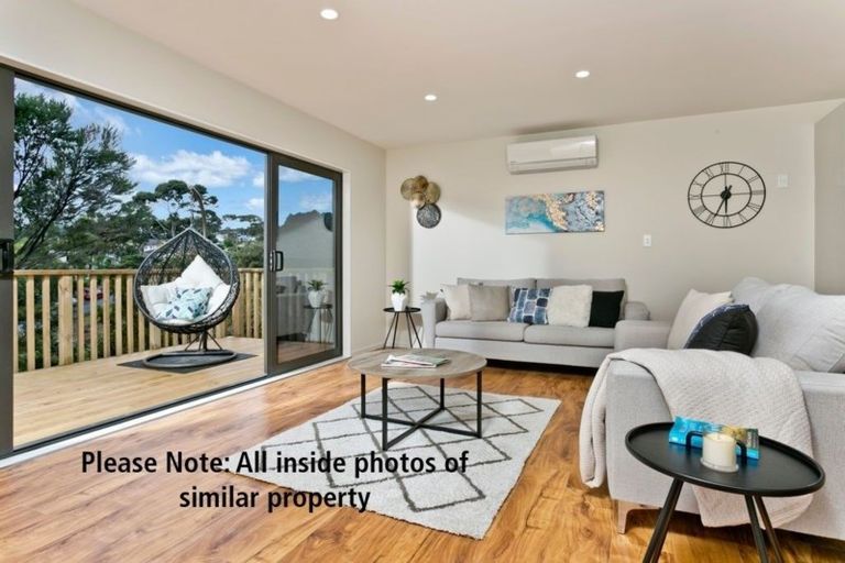 Photo of property in 22a Glastron Place, Bayview, Auckland, 0629