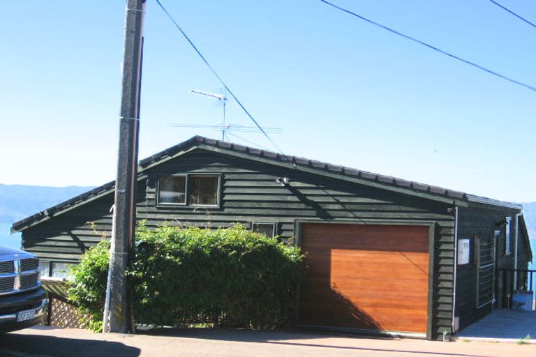 Photo of property in 19 Waru Street, Khandallah, Wellington, 6035