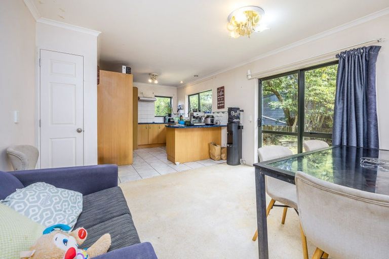 Photo of property in 106a Rathgar Road, Henderson, Auckland, 0610