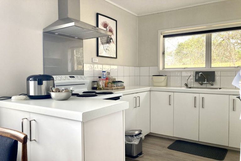 Photo of property in 5/1 Takapu Street, Henderson, Auckland, 0612