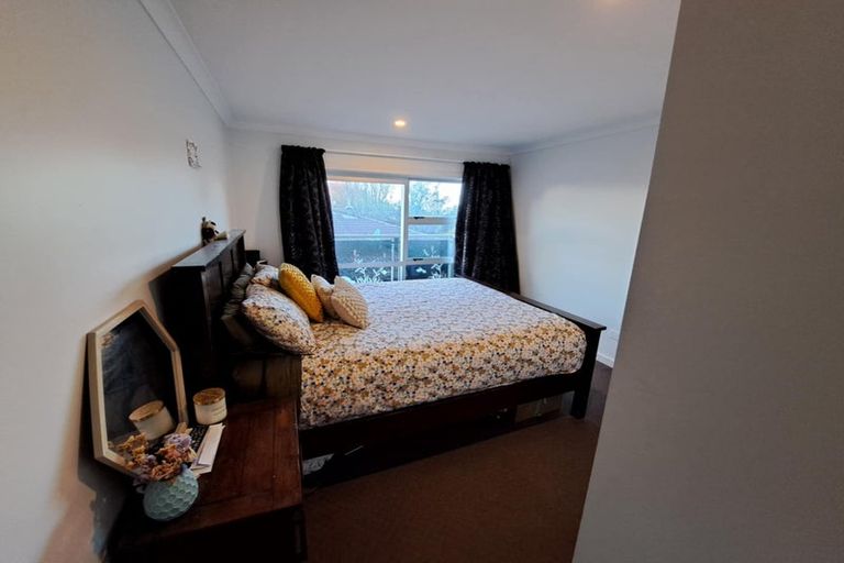 Photo of property in 11b Aratoro Place, Mount Pleasant, Christchurch, 8081