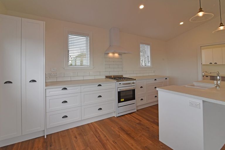 Photo of property in 40 Napier Terrace, Hospital Hill, Napier, 4110