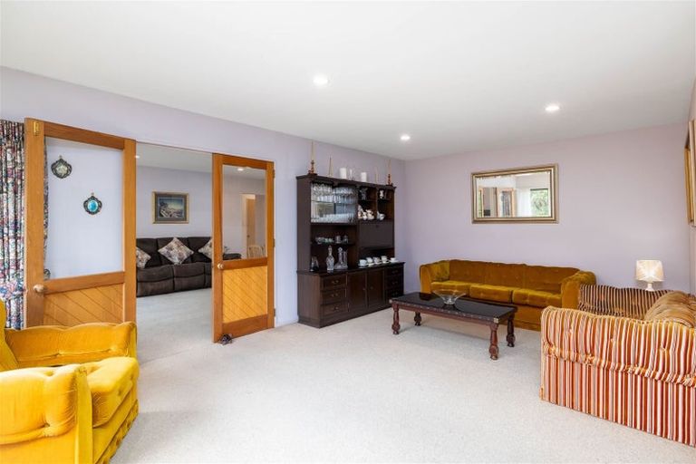 Photo of property in 81 Apsley Drive, Avonhead, Christchurch, 8042