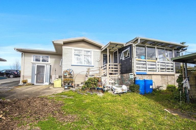 Photo of property in 1 Commins Road, Onerahi, Whangarei, 0110