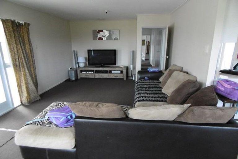 Photo of property in 13 Te Arataura Street, Takapuwahia, Porirua, 5022