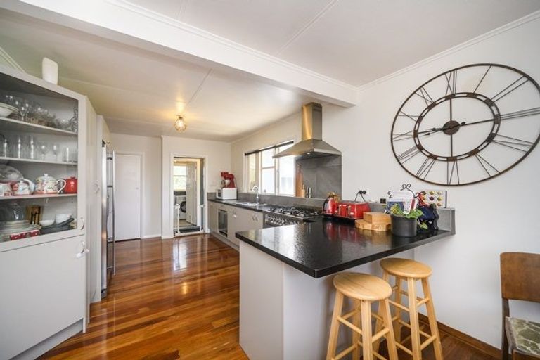 Photo of property in 18 Webb Street, Terrace End, Palmerston North, 4410