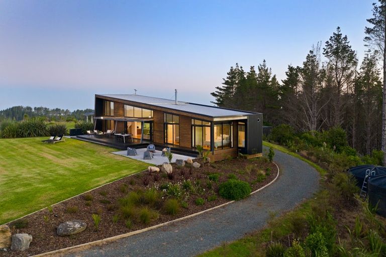 Photo of property in 449 Rodney Road, Big Omaha, 0985