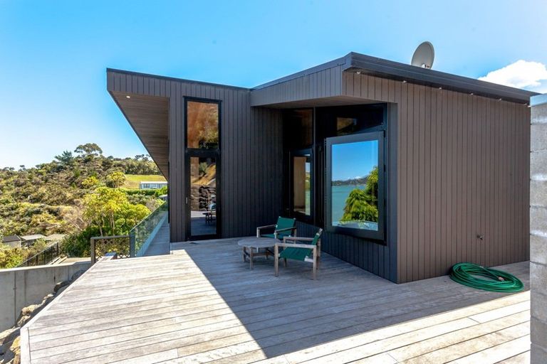 Photo of property in 90 Harbour View Road, Coromandel, 3581