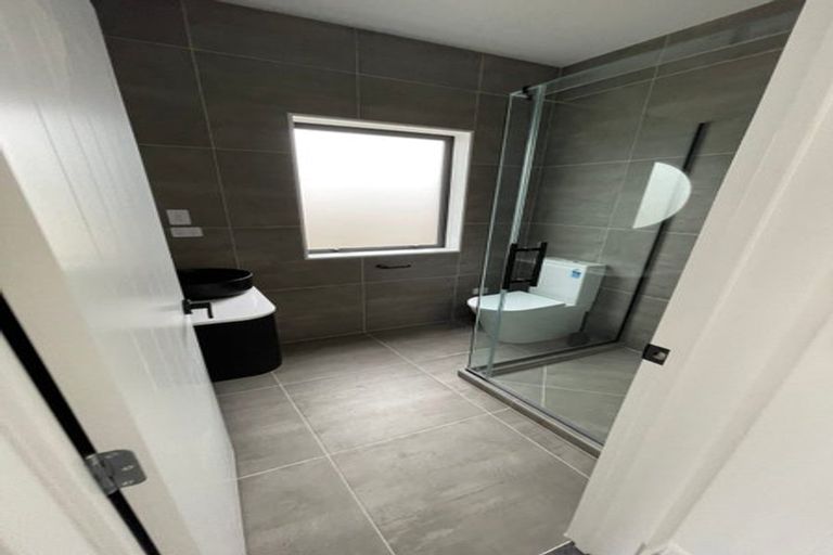 Photo of property in 6 Paihere Street, Huapai, Kumeu, 0810