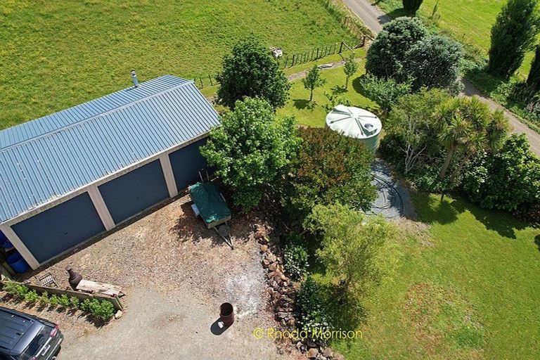 Photo of property in 52 Gallie Branch Road, Matakohe, 0594