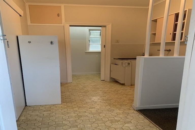 Photo of property in 29 Wattle Street, New Lynn, Auckland, 0600