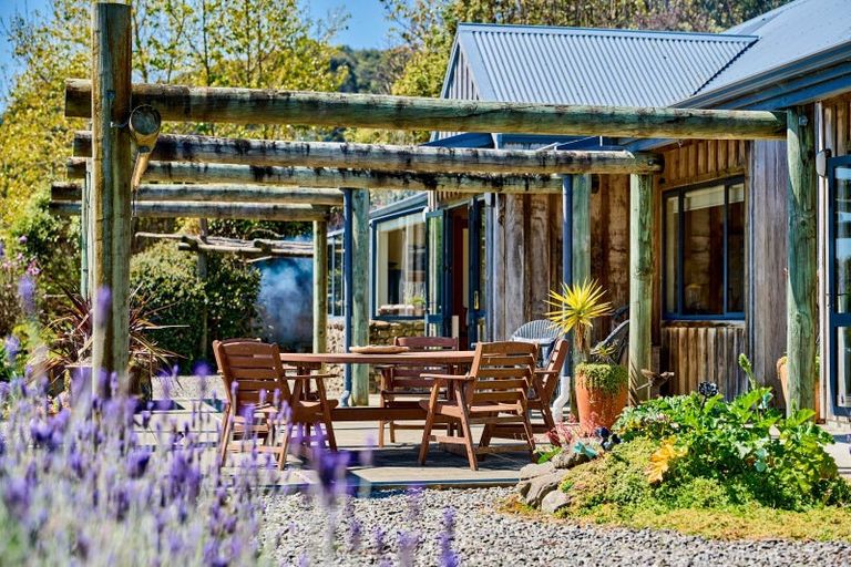 Photo of property in 57 Octavius Road, Peka Peka, Waikanae, 5391