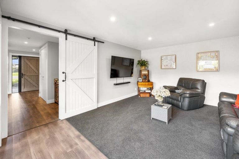 Photo of property in 11 Okaia Drive, Kinloch, Taupo, 3377