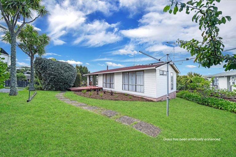 Photo of property in 2 Ensign Place, Hillcrest, Auckland, 0627